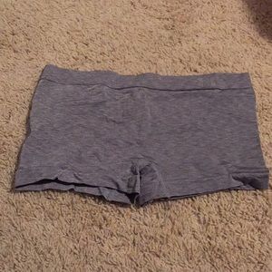 Under Armour booty short